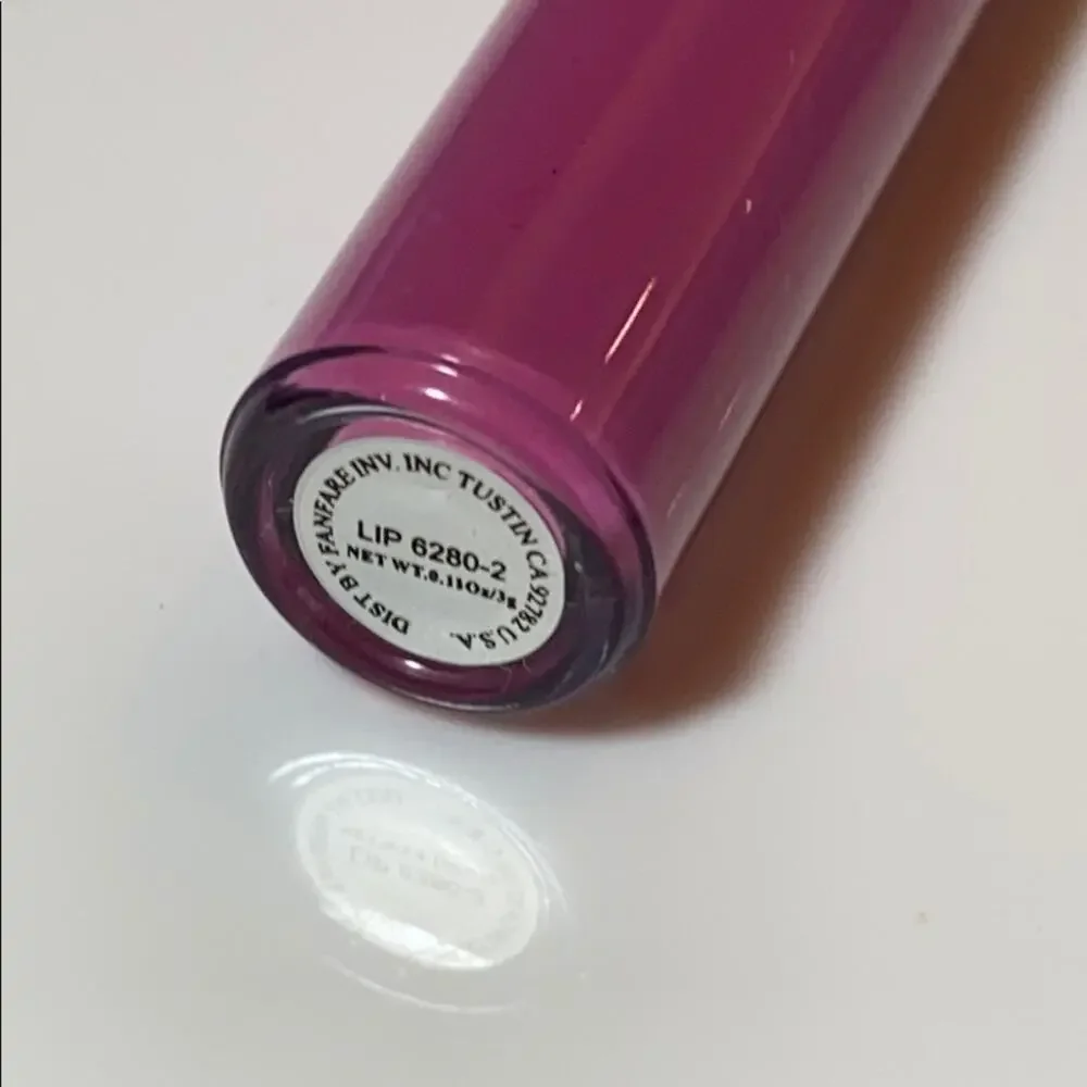 Amuse 2-Way LIP GLOSS DUO Aloe Vera Vitamin E Pink Color Clear Shine 6280-2 NEW
